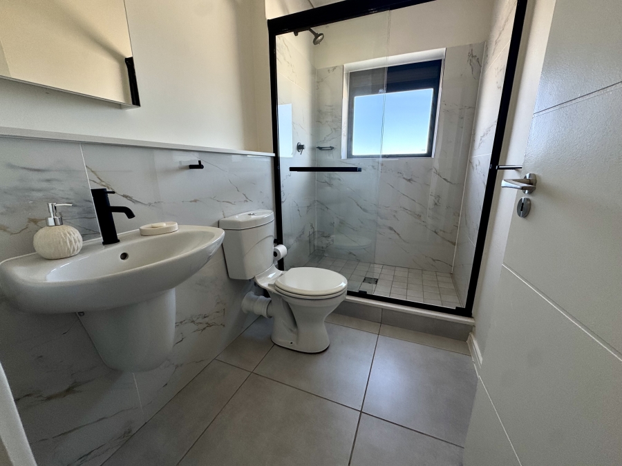 To Let 1 Bedroom Property for Rent in Sandown Western Cape